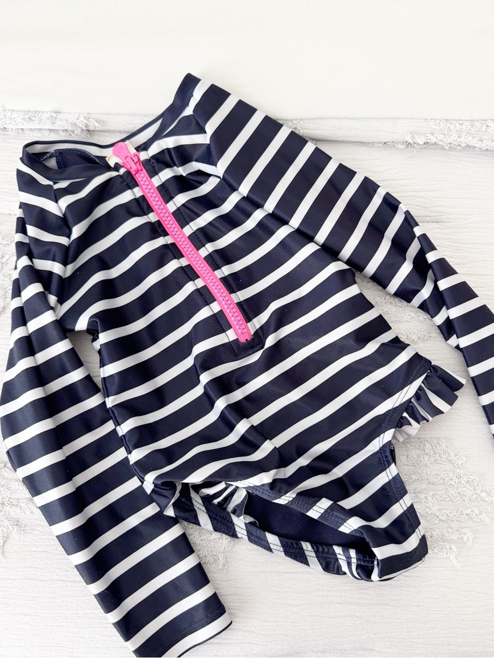 Gap navy blue and white stripe rash guard long sleeve one piece down suit sz 3